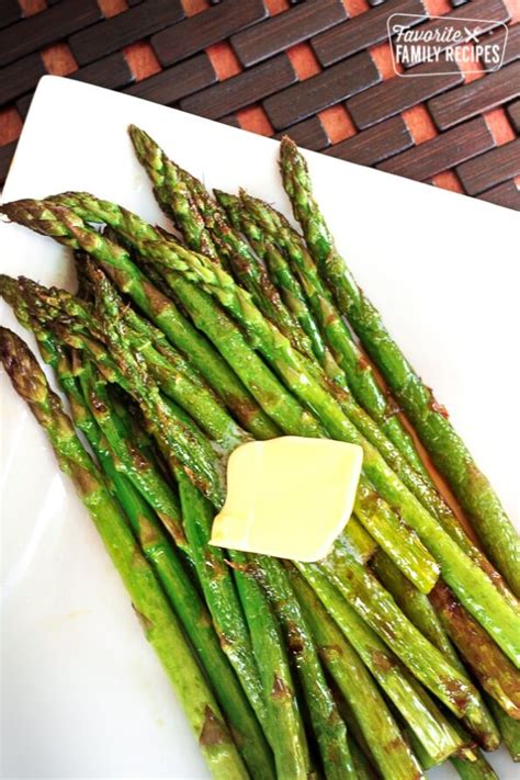 sweet-sauted-asparagus image