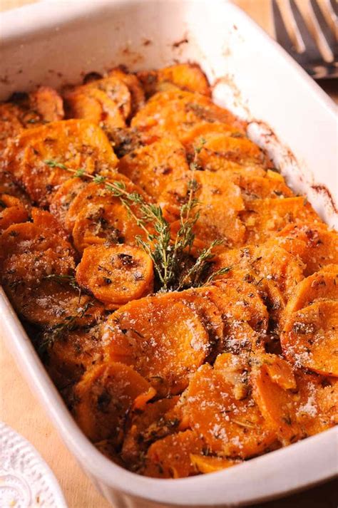 garlic-parmesan-sweet-potatoes-whatsinthepan image