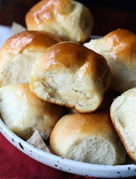 sweet-dinner-rolls-recipe-how-to-make-yeasted-dinner-rolls image