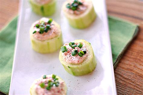 cucumber-cups-stuffed-with-spicy-crab-eat-yourself image