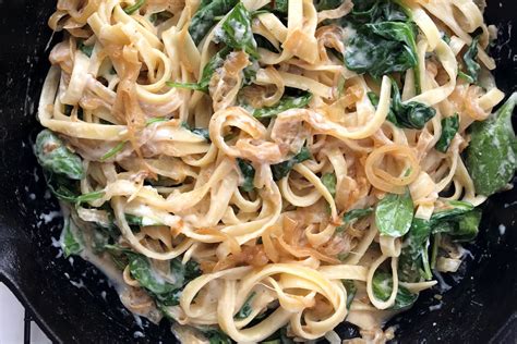 creamy-yogurt-sauce-pasta-with-spinach-and-onions image