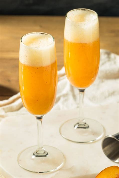 10-best-bellini-cocktails-that-sparkle-insanely-good image
