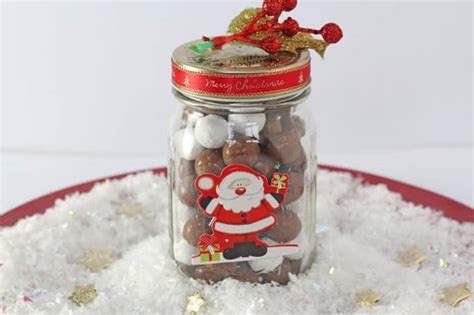 chocolate-snowballs-in-a-jar-edible-christmas-gifts image
