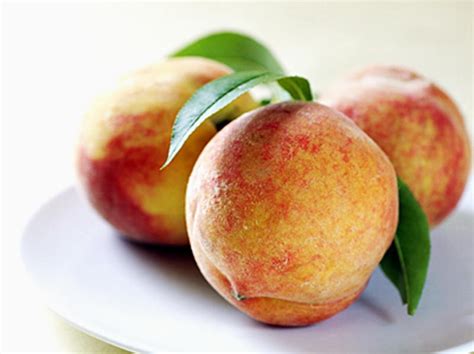 roasted-glazed-peaches-cookstrcom image