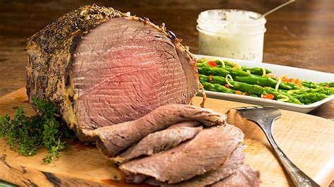 buffet-style-roast-sirloin-and-side-dishes-thrifty-foods image
