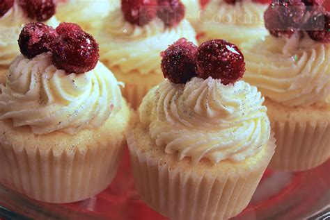 cranberry-orange-cupcakes-the-cooking-mom image