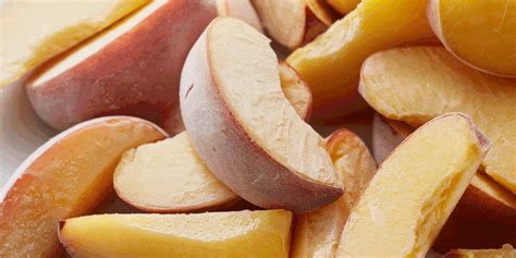 best-frozen-peaches-recipe-how-to-freeze-peaches image