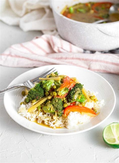 easy-vegetable-green-curry-simple-vegan image