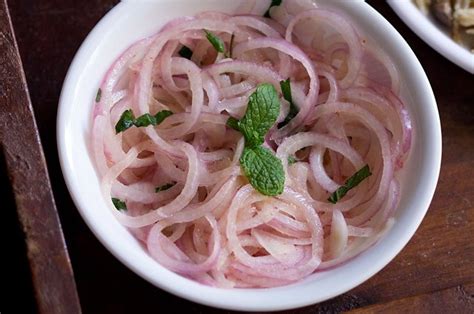 onion-salad-dassanas-veg image