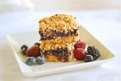 blueberry-oatmeal-squares-salu-salo image