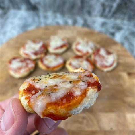 mini-pizza-bagels-ready-in-under-30-minutes-from image