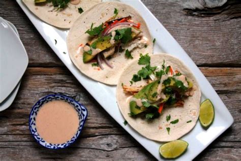 chipotle-ranch-chicken-tacos-drews-organics image