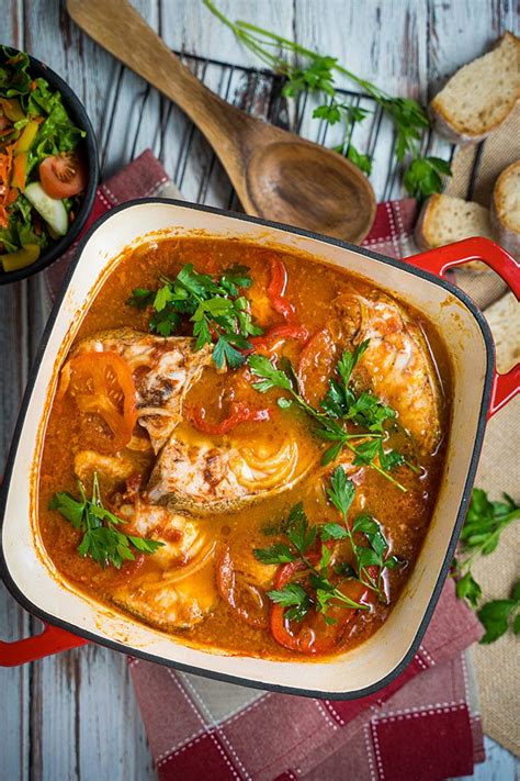 portuguese-fish-stew-caldeirada-de-peixe-photos-food image