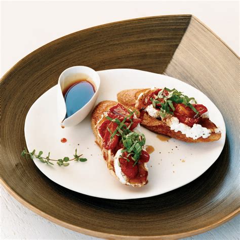 honey-tomato-bruschetta-with-ricotta-recipe-food image