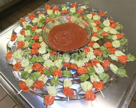 3-cheese-tortellini-party-wreath-southern-plate image