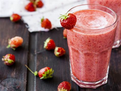 double-strawberry-milk-shake-recipe-cdkitchencom image