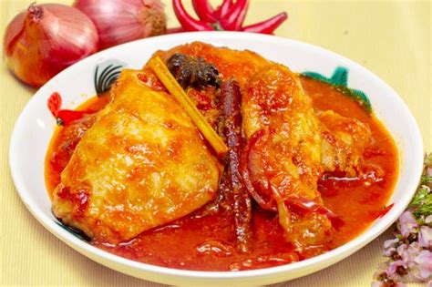 malay-spicy-tomato-chicken-ayam-masak-merah image