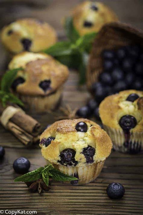 magnolia-bakery-blueberry-muffins-copykat image