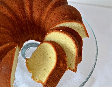 elvis-presleys-favorite-pound-cake-home-in-the image