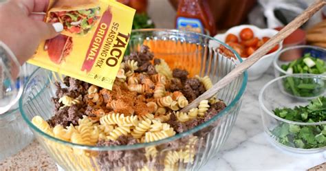 best-ever-taco-pasta-salad-easy-hip2save image