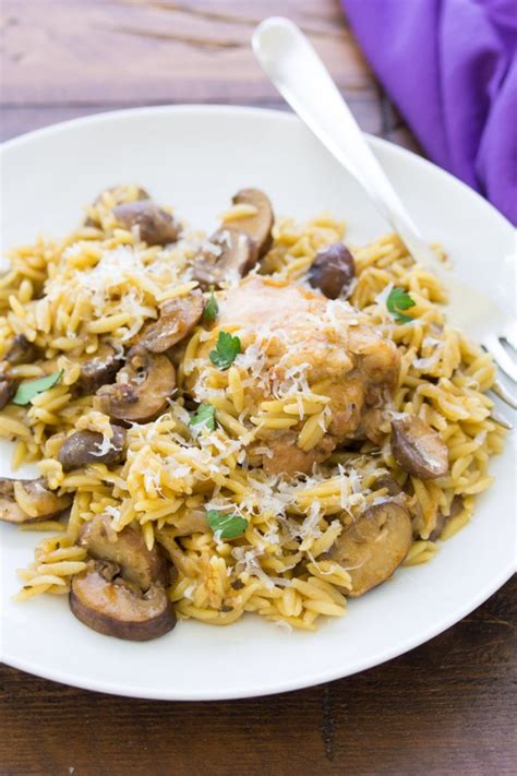 crockpot-chicken-and-mushrooms-easy-and-healthy-meal image