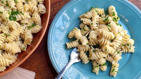 lemon-poppy-pasta-salad-recipe-rachael-ray-show image