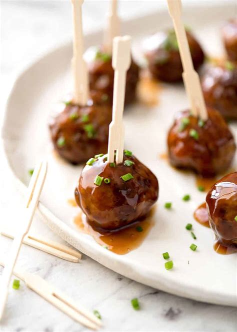 cocktail-meatballs-with-sweet-sour-dipping-sauce-recipetin image