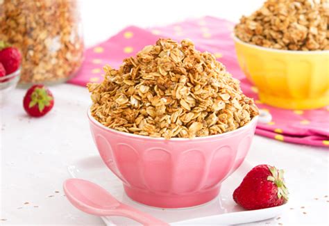 homemade-granola-recipes-that-are-actually-healthy image