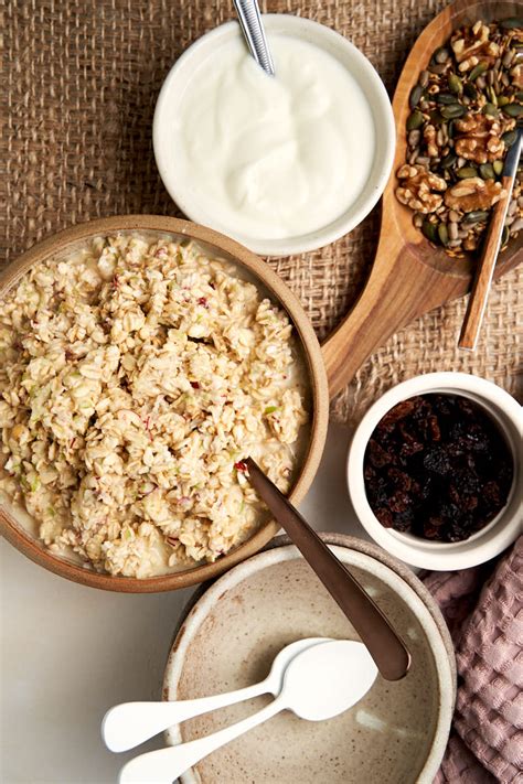 bircher-muesli-basic-recipe-for-swiss-oatmeal-the image