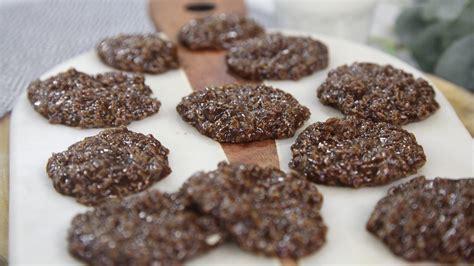 no-bake-chocolate-peanut-butter-oatmeal-cookies-ctv image