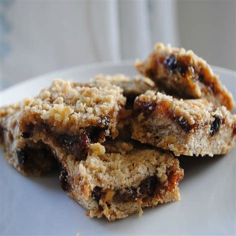 old-fashioned-mincemeat-oat-squares-recipe-april-j image