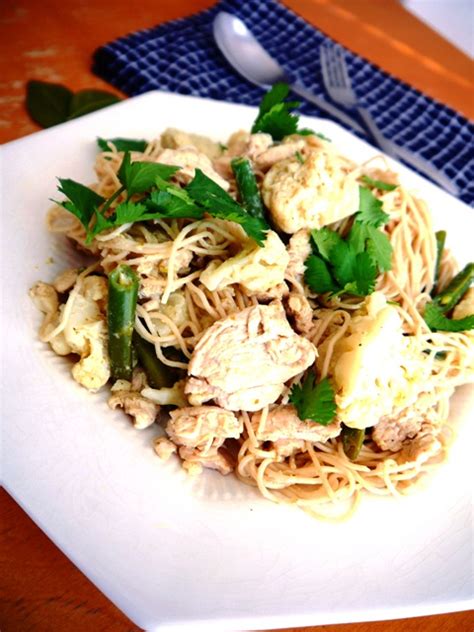 easy-thai-green-curry-chicken-spaghetti-thai-foodie image