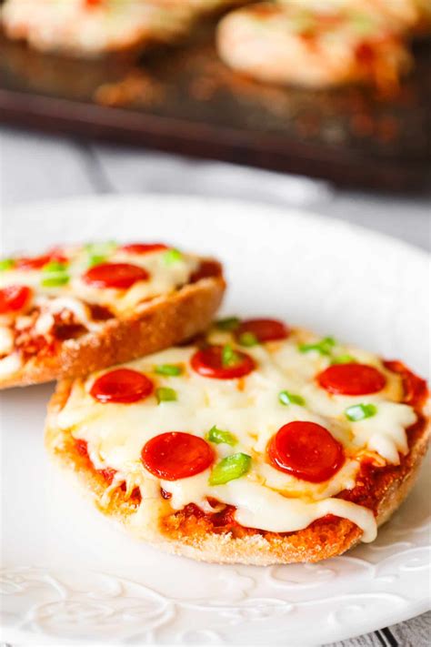 english-muffin-pizzas-this-is-not-diet-food image