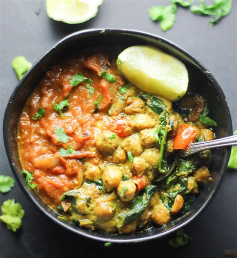 chickpea-curry-and-tomato-soup-yin-and-yang image