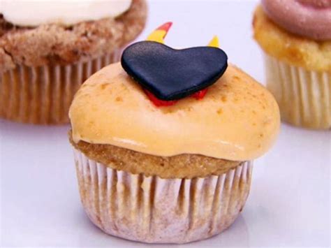 brown-sugar-caramel-creme-brulee-cupcakes-food image