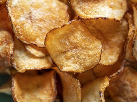 extra-crunchy-potato-chips-recipe-serious-eats image