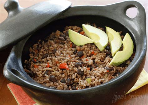 arroz-congri-cuban-rice-and-black-beans-skinnytaste image