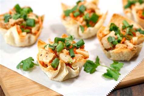 thai-oh-my-chicken-wonton-cups-hungry-girl image