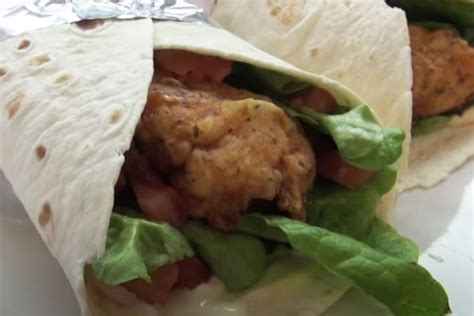 bloke-shows-how-to-make-a-kfc-chicken-twister-wrap-at image