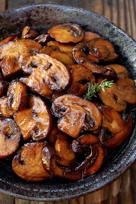 sherry-mushrooms-recipe-cooking-on-the-weekends image
