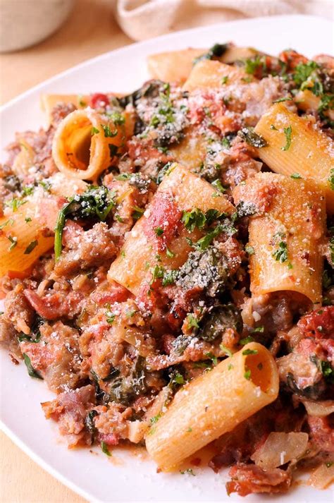italian-sausage-and-spinach-pasta-whatsinthepan image