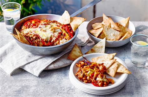 spicy-mexican-beans-with-tortilla-nachos-tesco-real image