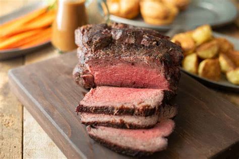 roast-beef-dinner-sunday-roast-culinary-ginger image