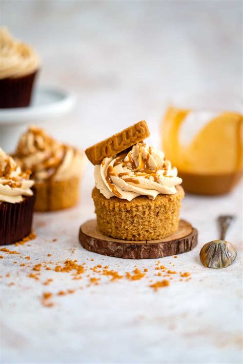 simply-the-best-biscoff-cupcakes-supergolden-bakes image