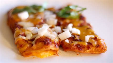 cheese-enchilada-recipe-with-red-sauce-hilah-cooking image
