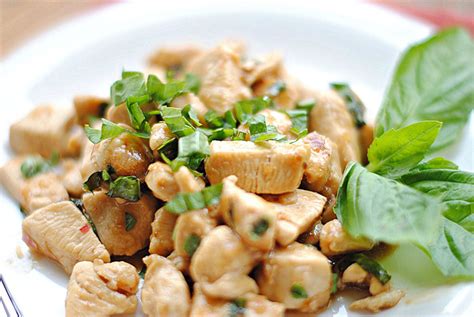spicy-basil-chicken-eat-yourself-skinny image