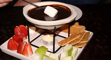 low-fat-chocolate-fondue image