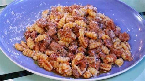 pasta-shells-with-italian-sausage-tomato-ragu-tln image