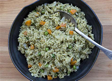 arroz-verde-peruano-peruvian-green-rice-blue-kitchen image
