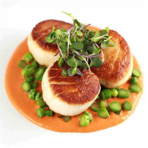 scallops-with-roasted-red-pepper-coulis-jessica-gavin image